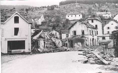 Le centre de Cornimont après les combats de 1944